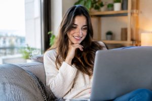 Célibataire cherche homme : comment faire une belle rencontre en ligne ?